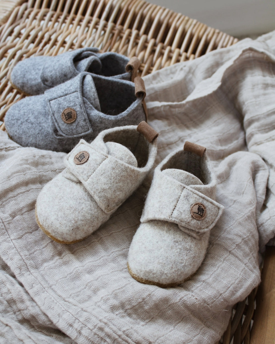 Pantoffeln aus Wollfilz für Kinder – Beige