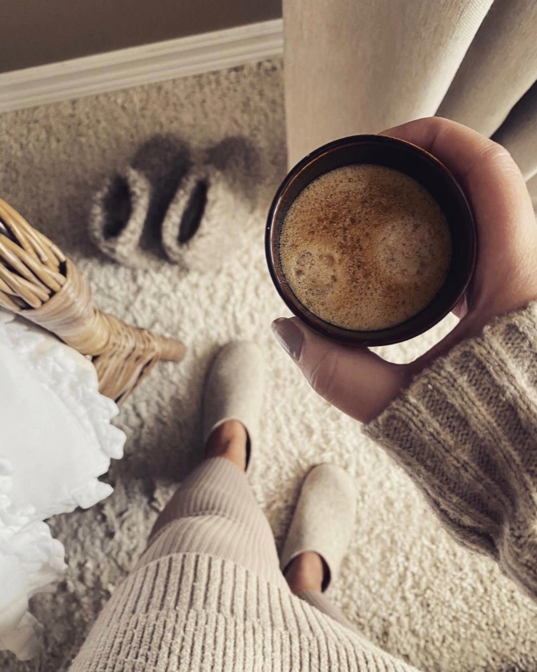 Tøffel med skindsål – Beige - The Cozy Sheep