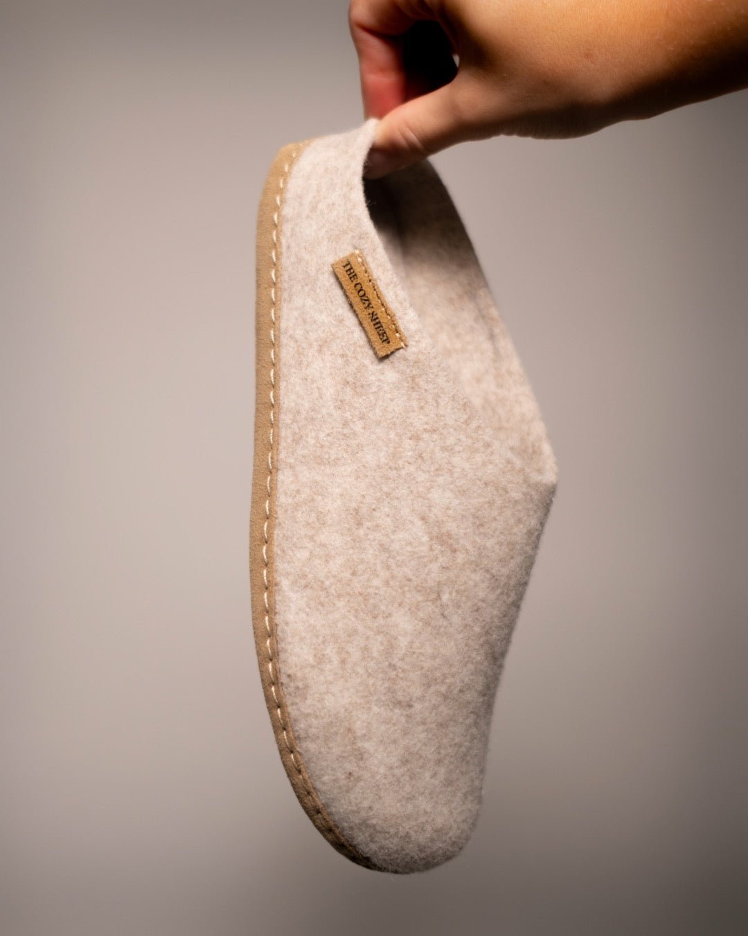 Tøffel med skindsål – Beige - The Cozy Sheep
