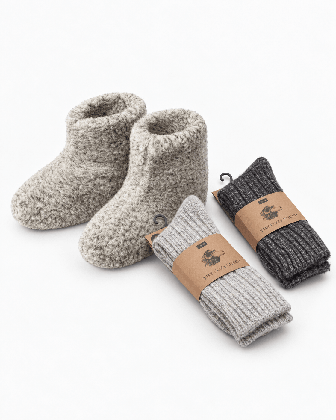 Bundle: Hjemmesko + 2 par uldstrømper - The Cozy Sheep