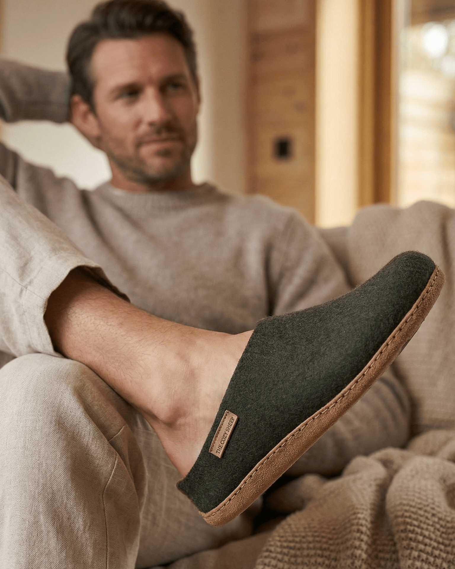 Tøffel med skindsål – Forest Green - The Cozy Sheep