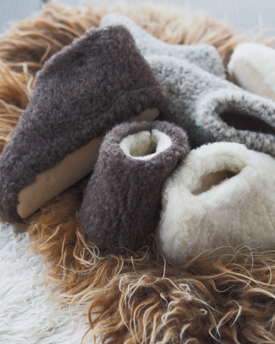 Uldhjemmesko – Mørkegrå/brun (Høj model) - The Cozy Sheep