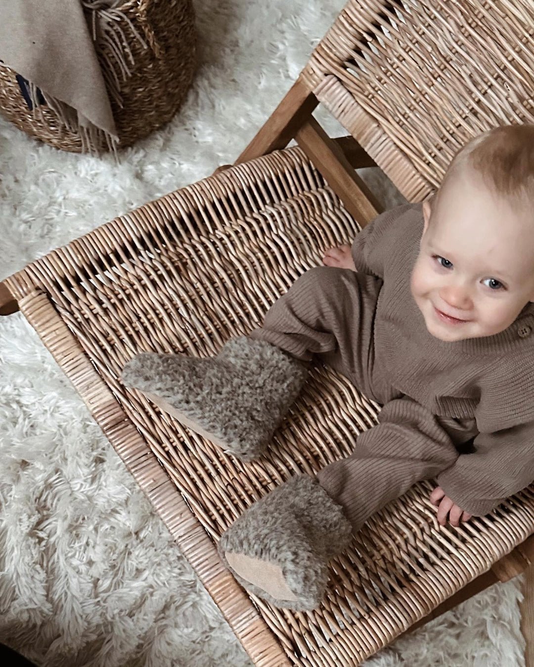 Uldhjemmesko til børn – Lysegrå (Høj model) - The Cozy Sheep
